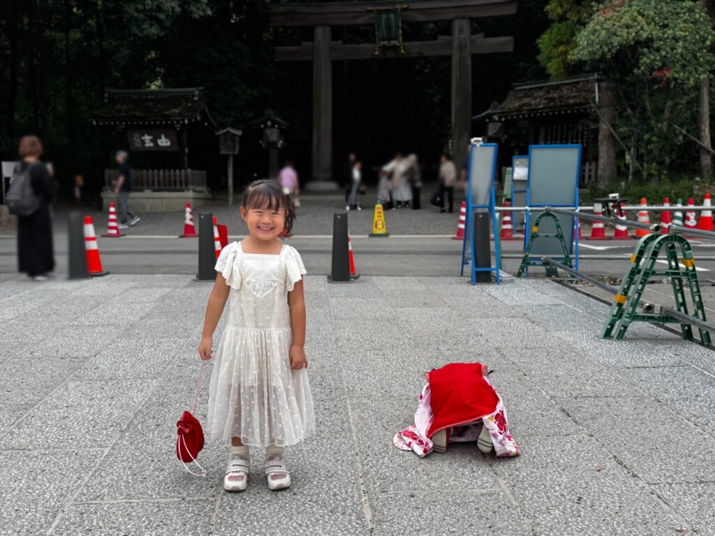 三輪明神大神神社二の鳥居前の記念写真